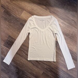 ✨ Aeropostale Seriously Soft Ribbed V-Neck Baby Tee - White - Small ✨